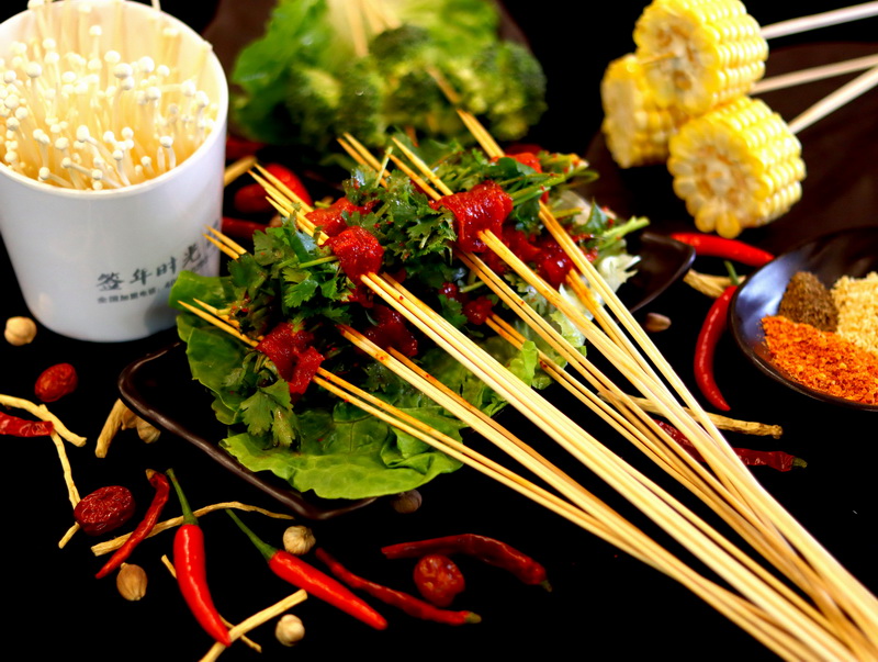 满足顾客的需求可以让串串加盟店生意越来越好