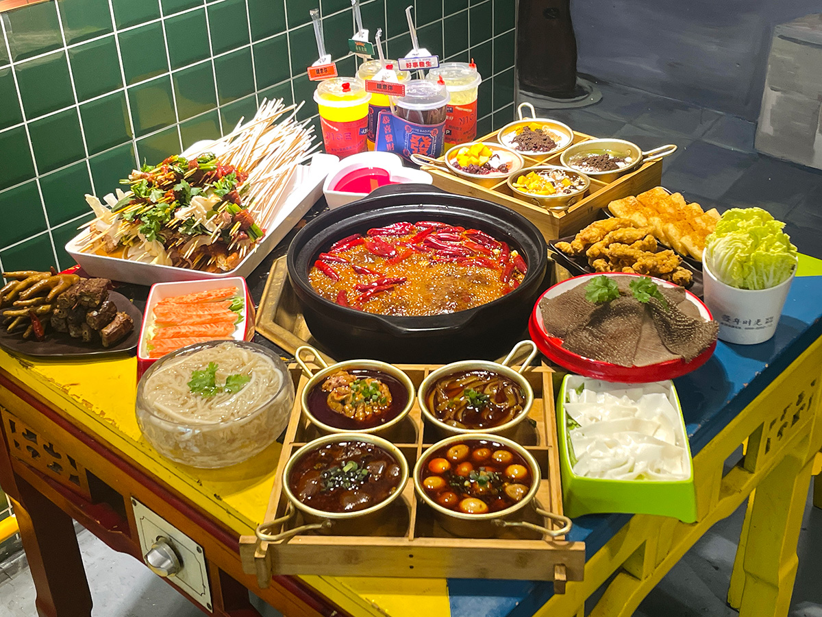 加盟串串香品牌店：成功创业的关键考量