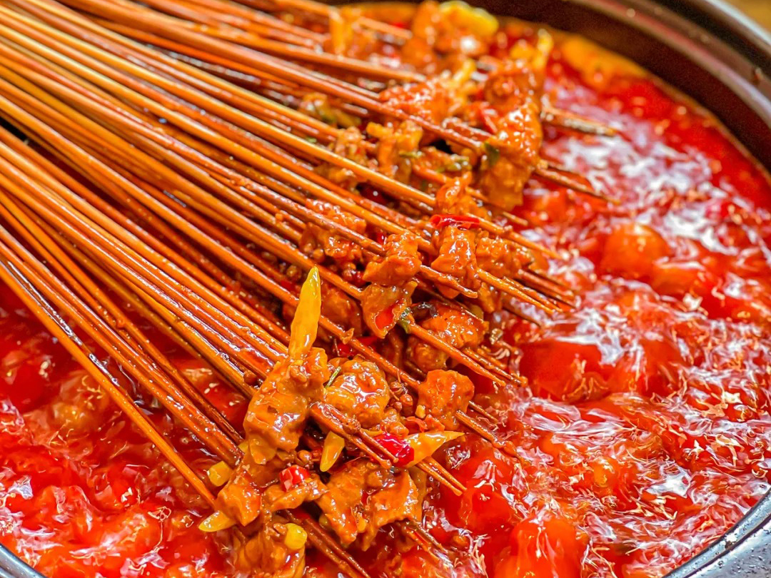 串串香加盟品牌店维护老顾客的实用方法