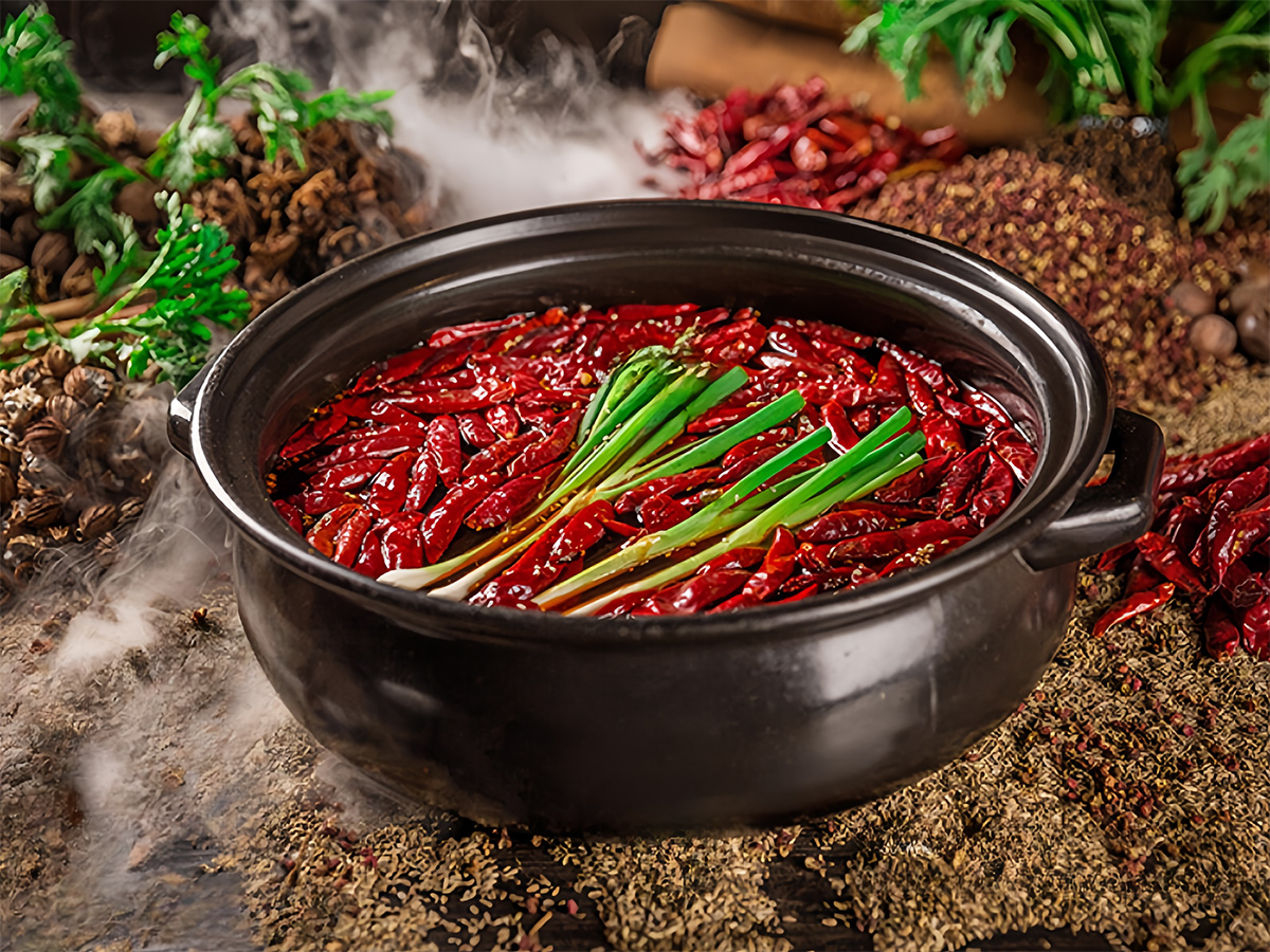 串串香加盟：创业就要选择适合自己的道路