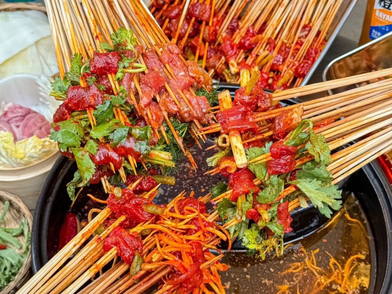 为什么现在的人都选择开成都串串香加盟店