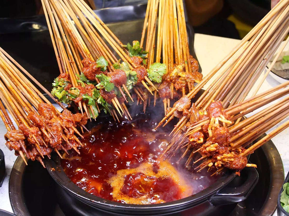 开家鲜切牛肉串串香加盟店需要考虑哪些因素