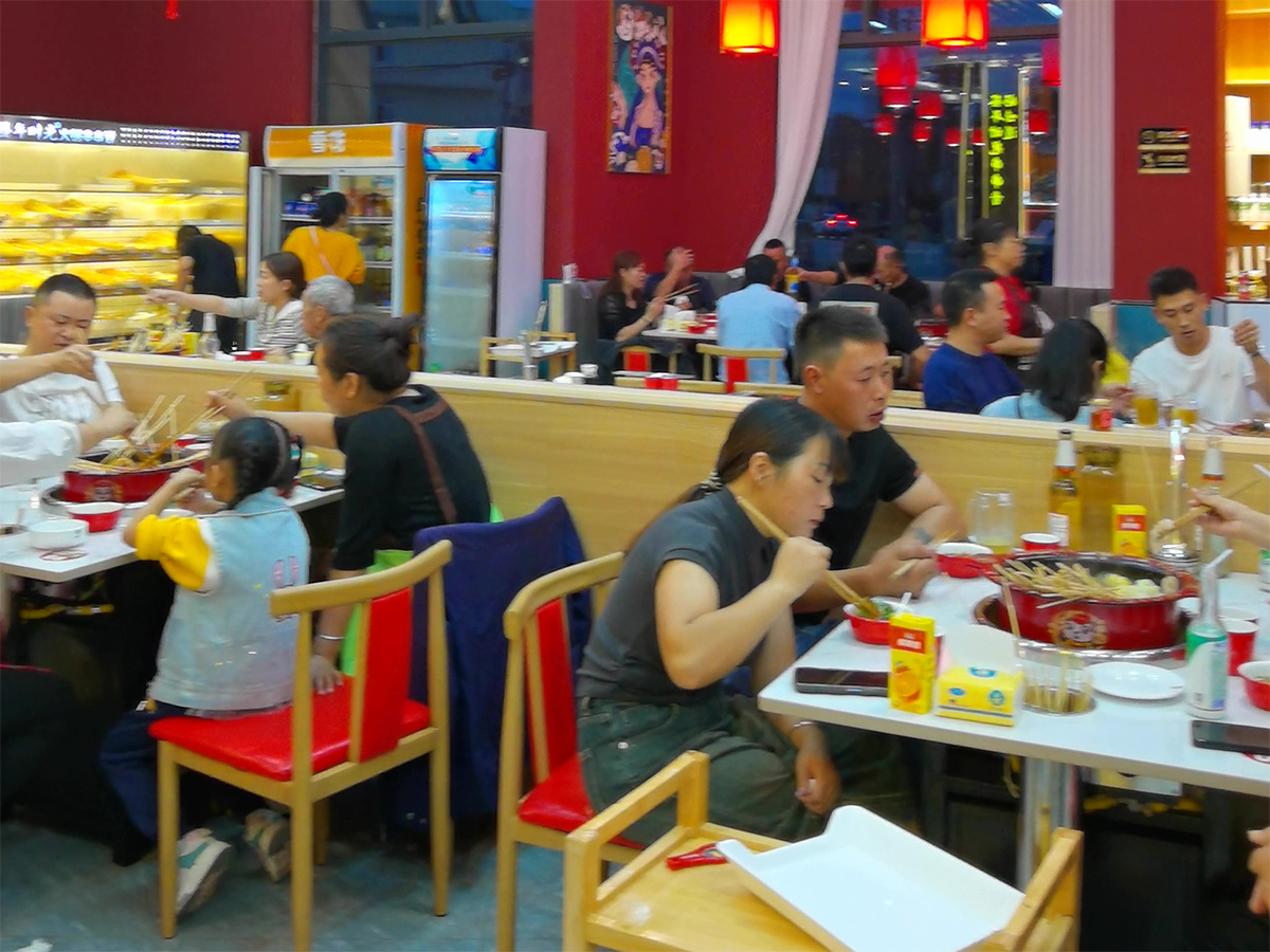 选择成都签年时光串串香加盟创业有哪些优势？